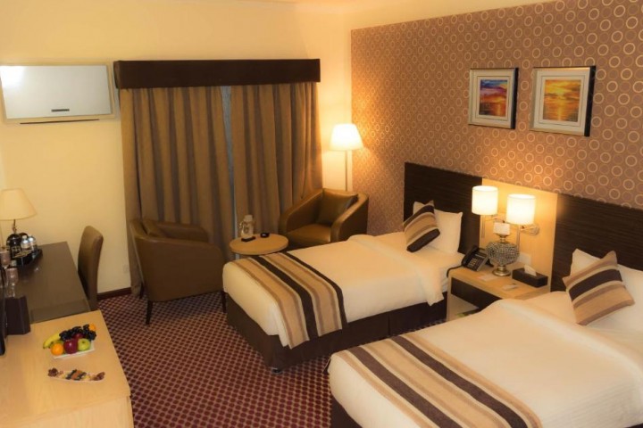 Standard Room Near Desi Junction 1 Luxury Bookings