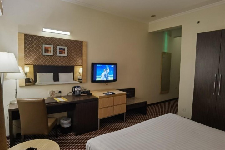 Standard Room Near Desi Junction 4 Luxury Bookings