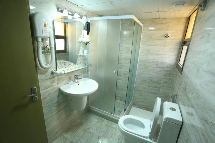 Standard Room Near Baniyas Metro 1 Luxury Bookings