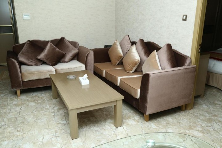 Junior Suite Near Baniyas Metro By Luxury Bookings 3 Luxury Bookings