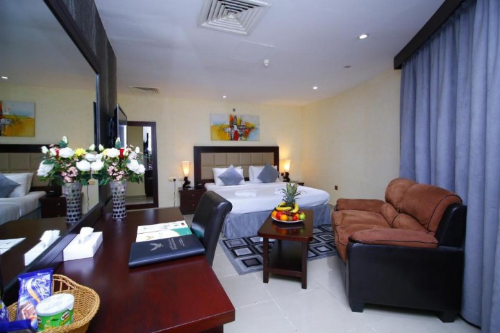 Deluxe Room Near Salah Al Din Metro 7 Luxury Bookings
