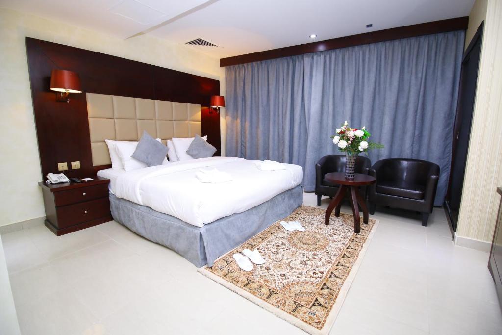 Junior Suite Near Salah Al Din Metro Luxury Bookings