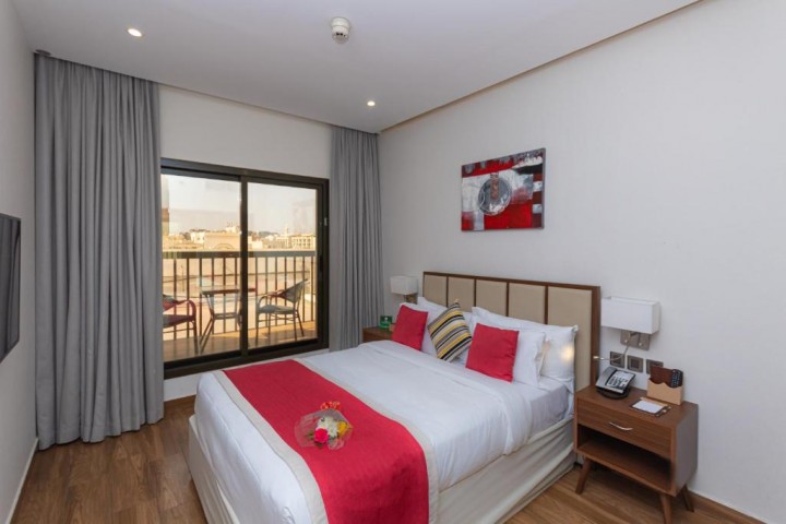 Deluxe Room Near New West Zone Market 4 Luxury Bookings