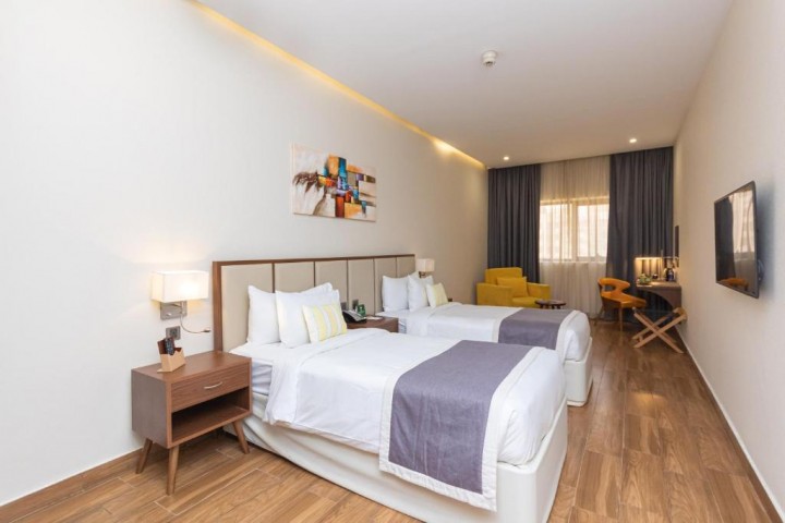 Deluxe Room Near New West Zone Market 16 Luxury Bookings