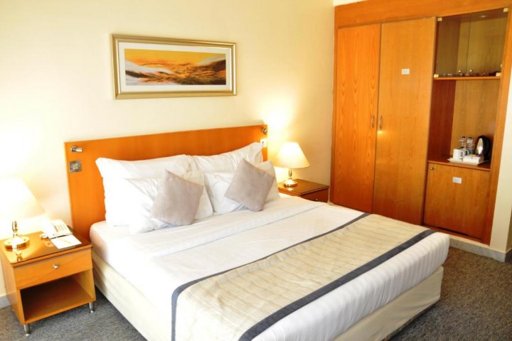 Standard Room Near Safeer Market By Luxury Booking 4 Luxury Bookings