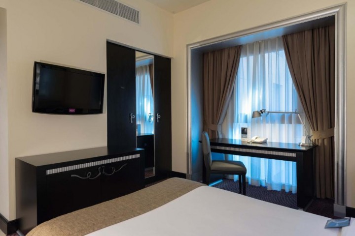 Junior Suite Near Westzone Supermarket Mina 7 Luxury Bookings