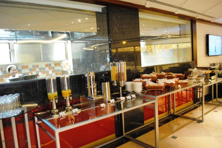 Family Suite Near Burjuman Metro Station 6 Luxury Bookings
