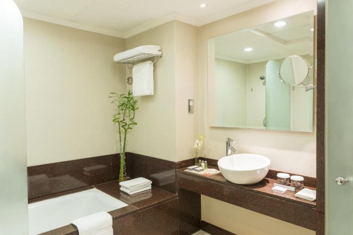 Deluxe Room Near Viva Supermarket 10 Luxury Bookings