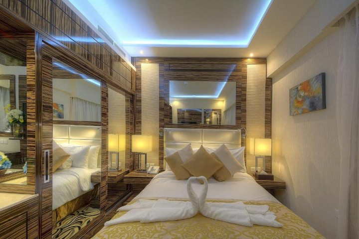 Standard Room Near Bombay Bites By Luxury Bookings 5 Luxury Bookings