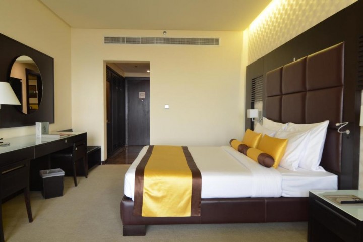 Classic Room Near Al Maya Super Market. 22 Luxury Bookings