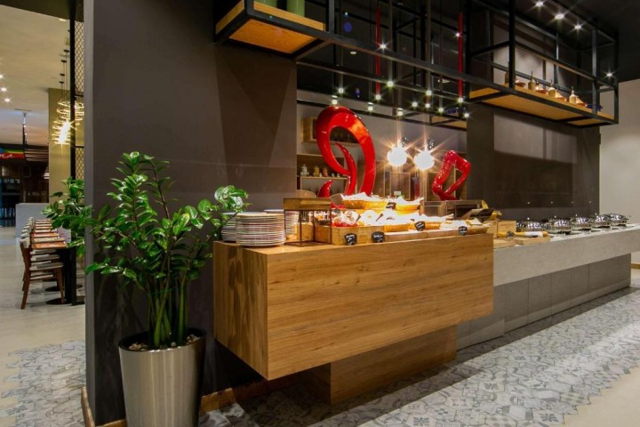 Deluxe Room Near Mall Of Emirates Ad 18 Luxury Bookings