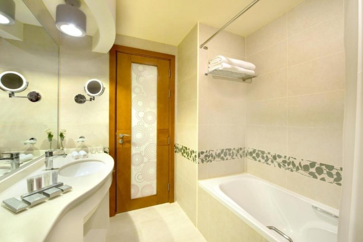 Premium Room Near Burjuman Metro by Luxury Booking 8 Luxury Bookings