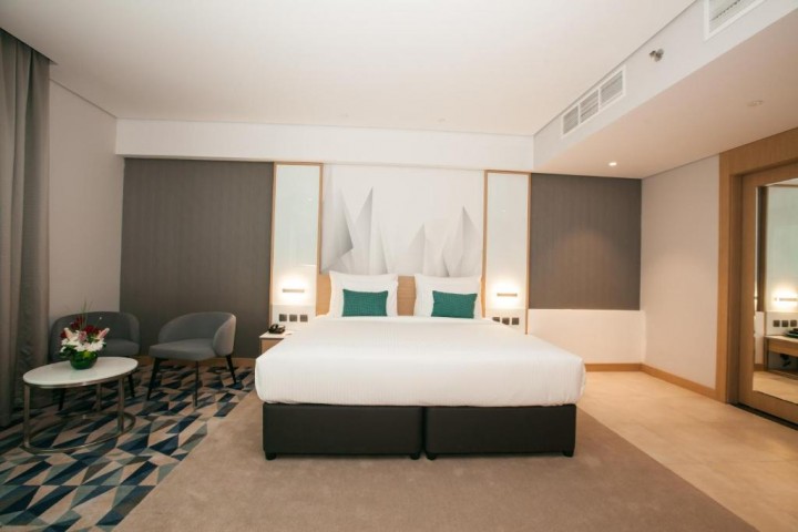Executive Suite Near United Broadcast 0 Luxury Bookings