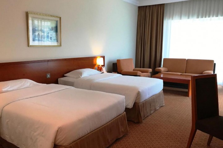 Standard Room Near Garhoud Football Club 16 Luxury Bookings