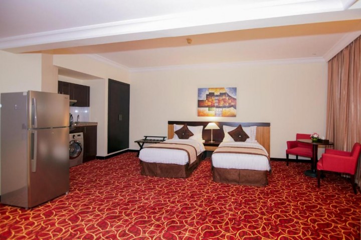 One Bedroom Apartment Near Al Shamsi Building 10 Luxury Bookings