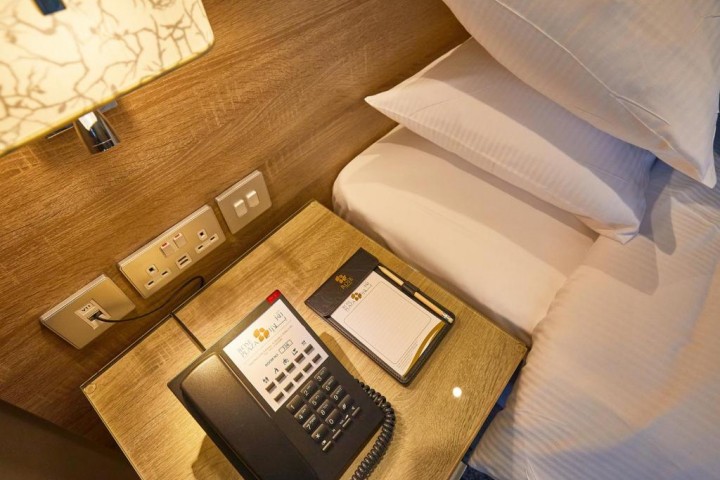 Classic Room Near Emirates MAll By Luxury Bookings 7 Luxury Bookings