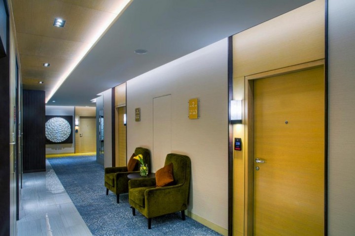 Executive Suite Near Adcb Metro By LuxuryBookings 2 Luxury Bookings