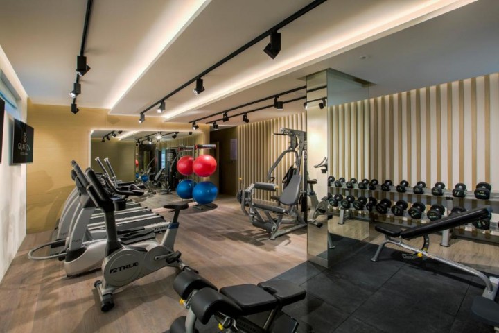 Executive Suite Near Adcb Metro By LuxuryBookings 7 Luxury Bookings