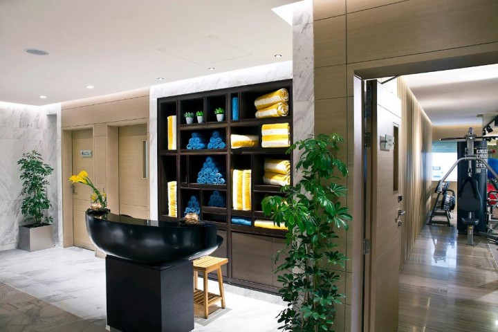 Executive Suite Near Adcb Metro By LuxuryBookings 12 Luxury Bookings