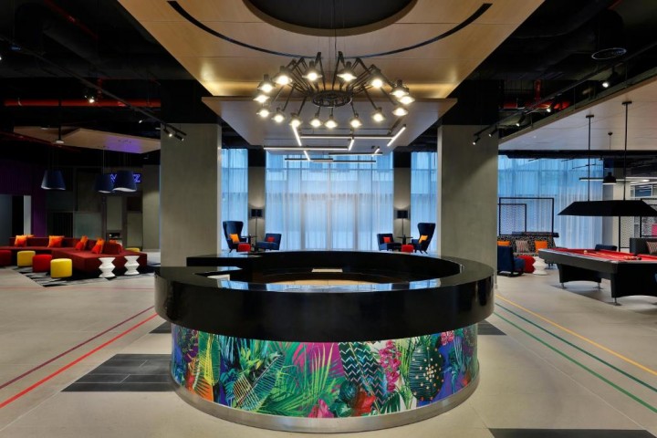 King Room Near Garhoud Complex By Luxury Bookings 9 Luxury Bookings