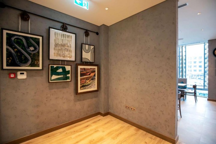 One Bedroom Queen Suite Near Gold Souk Metro 7 Luxury Bookings