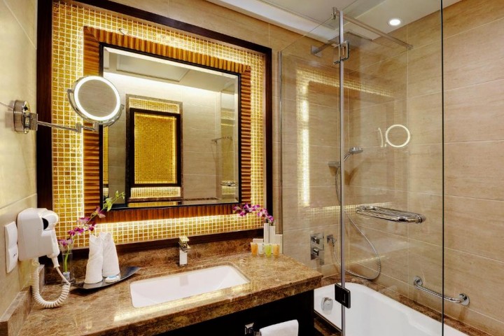 Standard Room Near Al Rigga Metro 2 Luxury Bookings