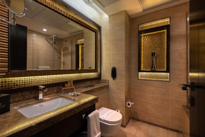 Standard Room Near Al Rigga Metro 5 Luxury Bookings