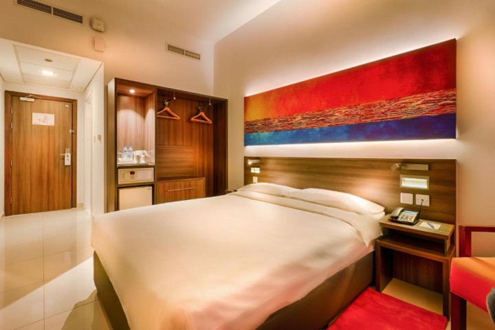 Double Room Near Mall Of Emirates Ac 2 Luxury Bookings