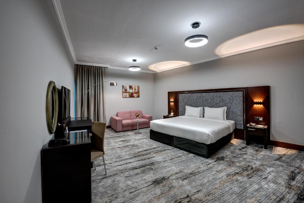Four Bedroom Duplex Near Deira City Centre Metro Luxury Bookings