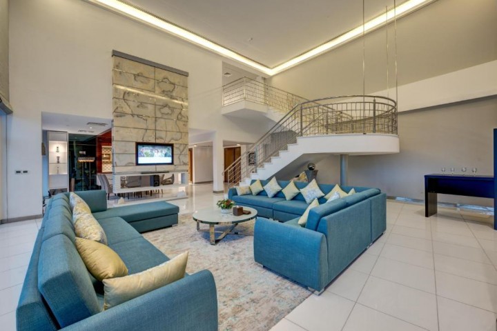 Four Bedroom Duplex Near Deira City Centre Metro 15 Luxury Bookings