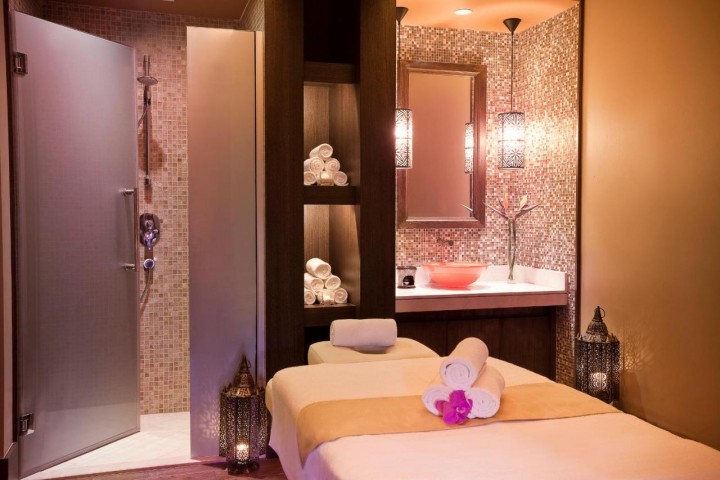 Deluxe Room Near Ibn Battuta Mall. 6 Luxury Bookings