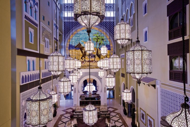 Deluxe Room Near Ibn Battuta Mall. 8 Luxury Bookings