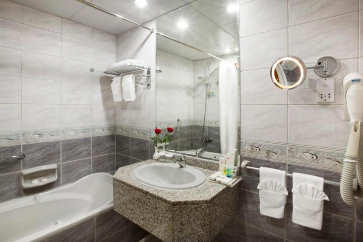 Premium Room Near Al Rigga Metro 2 Luxury Bookings