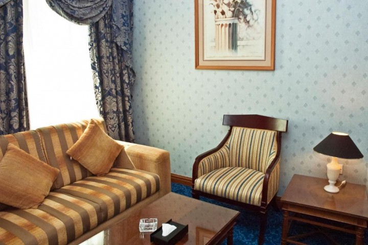 Executive Suite Near Burjuman Metro Station 7 Luxury Bookings