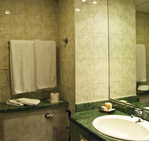 Executive Suite Near Burjuman Metro Station 9 Luxury Bookings