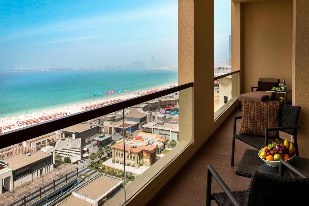 One Bedroom Suite Near The Walk Shopping Mall JBR By Luxury Bookings 1