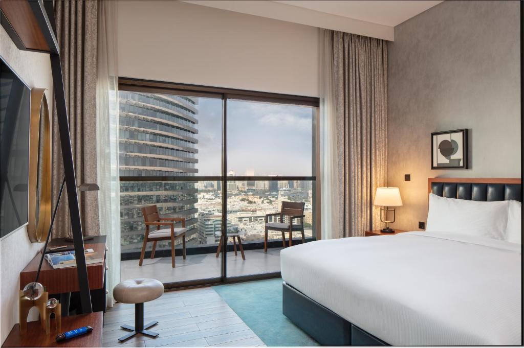 Ambassador 3 Bedroom Apartment Near Gymnation Bur Dubai By Luxury Bookings 0
