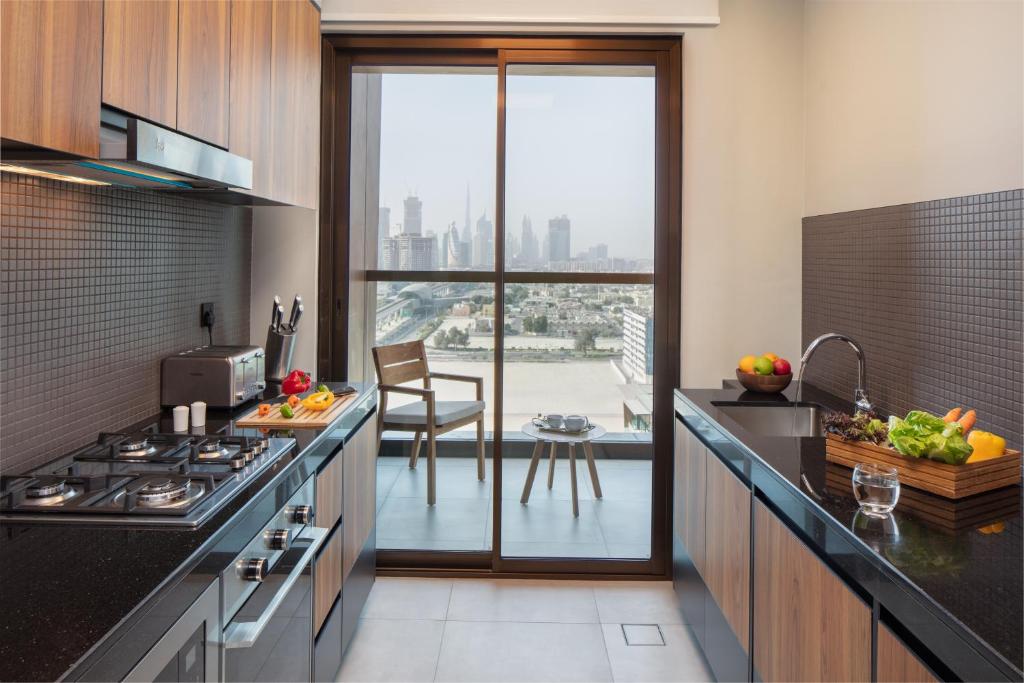 Ambassador 3 Bedroom Apartment Near Gymnation Bur Dubai By Luxury Bookings 2