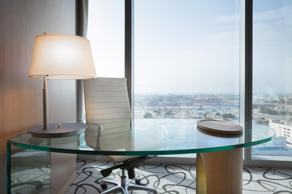 Prestige King Suite Near Burj Khalifa Metro By Luxury Bookings 2
