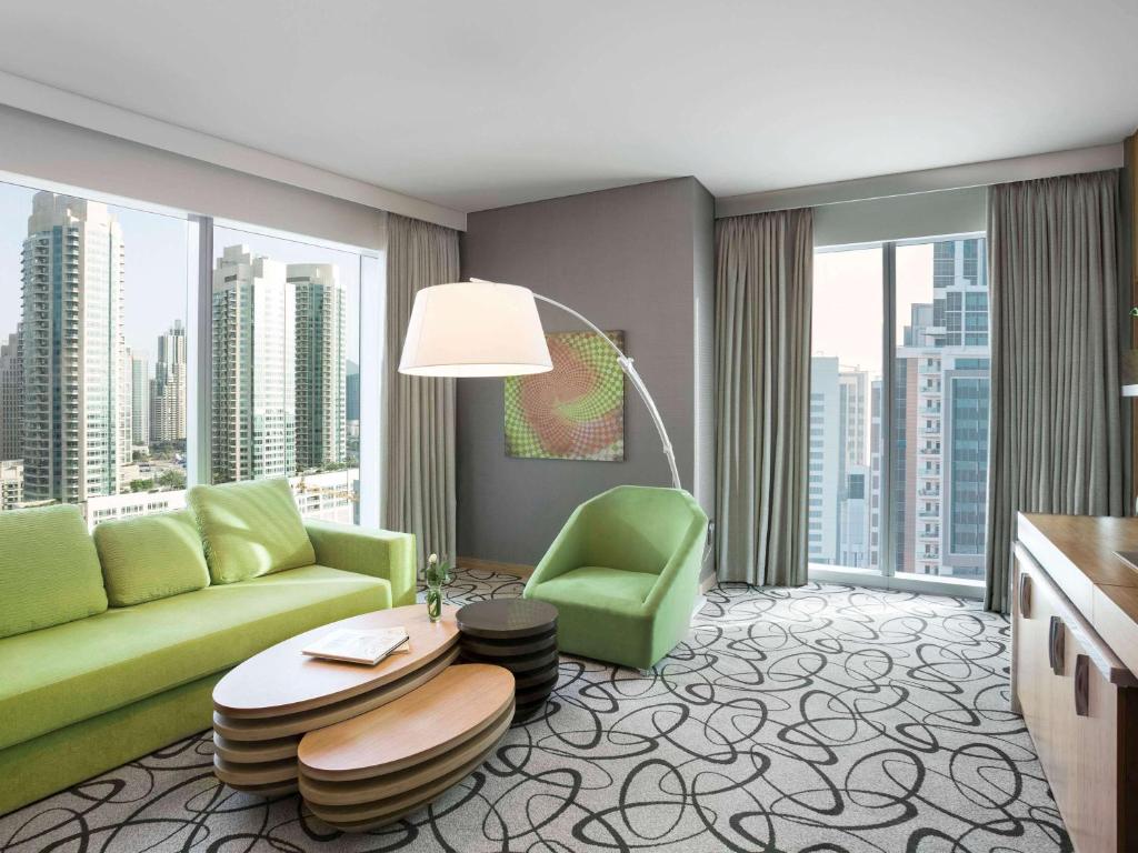 Prestige King Suite Near Burj Khalifa Metro By Luxury Bookings 4