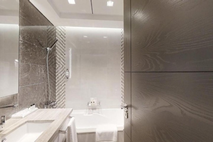 One Bedroom Apartment Near Al Maya Supermarket 11 Luxury Bookings