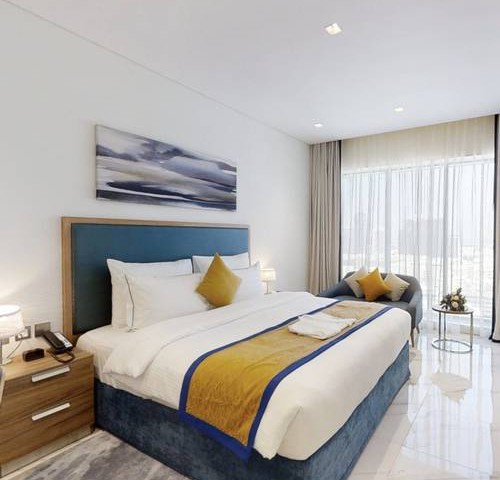 Three Bedroom Apartment Near Al Maya Supermarket 0 Luxury Bookings