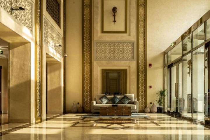 Studio Apartment Near Al Jaddaf Metro 3 Luxury Bookings