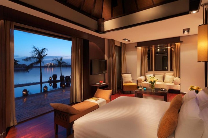 Stylish Luxury One Bedroom Near Beach Pool Villa 2 Luxury Bookings