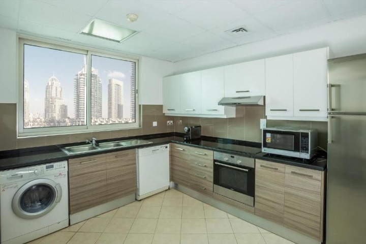 Deluxe Three Bedroom Apartment In Marina 15 Luxury Bookings