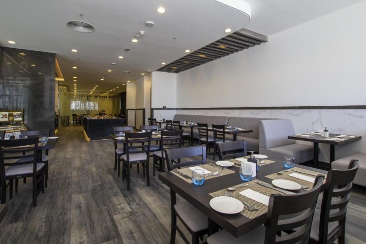 Studio Apartment In Al Qusais By Luxury Booking 01 10 Luxury Bookings