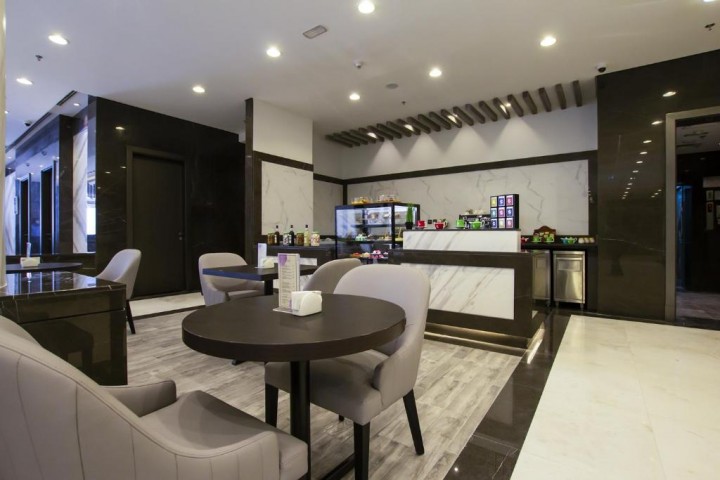 Studio Apartment In Al Qusais By Luxury Booking 01 12 Luxury Bookings