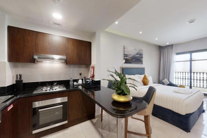 Studio Apartment Near Al Jaddaf Metro 13 Luxury Bookings