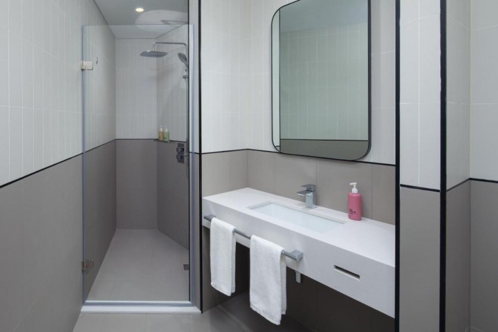 King Room Near Expo 2020 By Luxury Bookings 4 Luxury Bookings