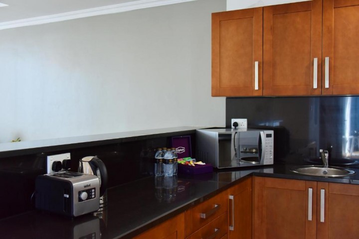 Two Bedroom Apartment In Dubai Near Fresh&Care 8 Luxury Bookings